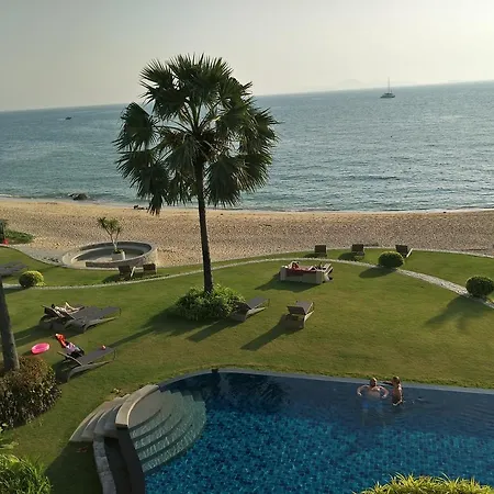 The Palm Wongamat Beach Pattaya Exterior photo